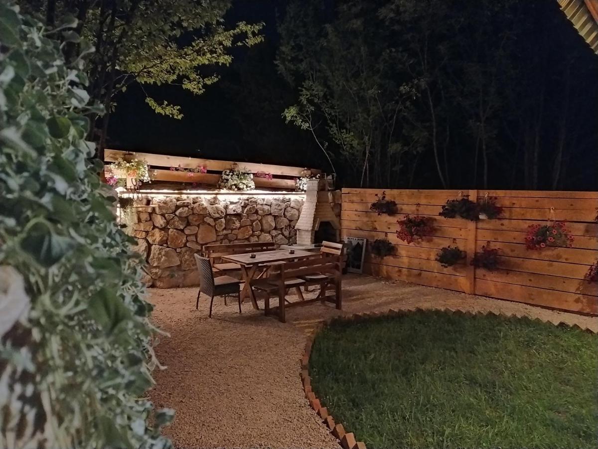 Brvnara Fairy Tale Villa Cetinje Exterior photo