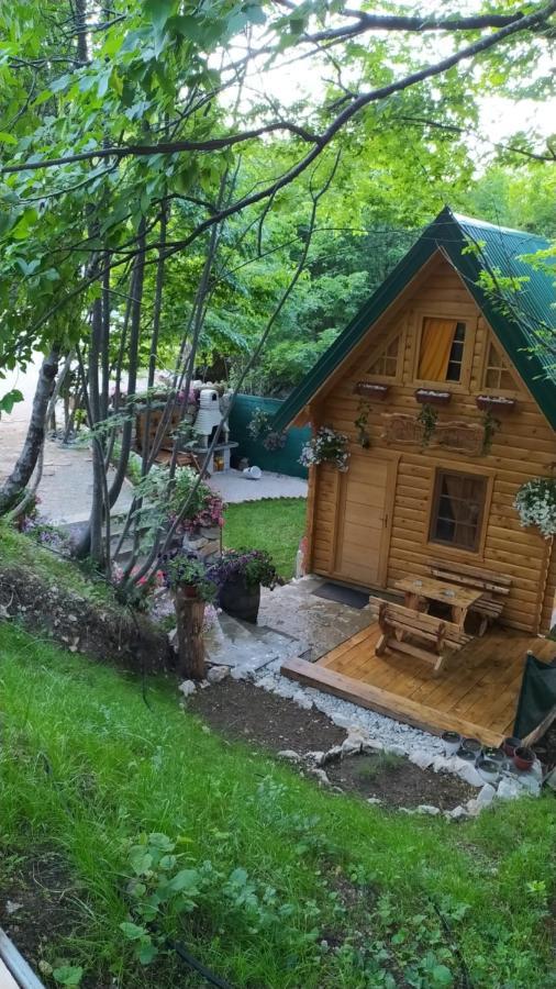 Brvnara Fairy Tale Villa Cetinje Exterior photo